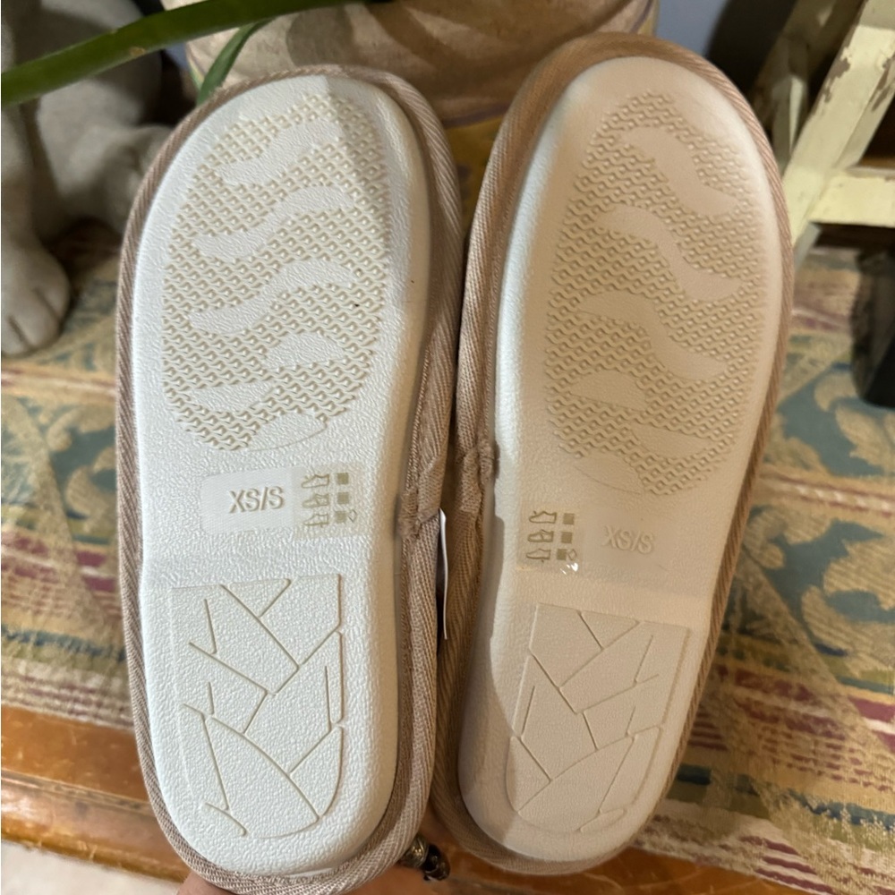 Chinese laundry slippers - Picture 5 of 5